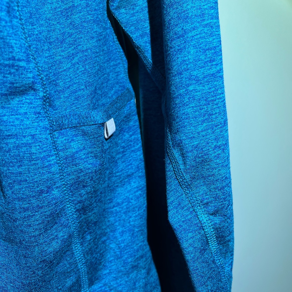 Nike - Picture 3 of 5